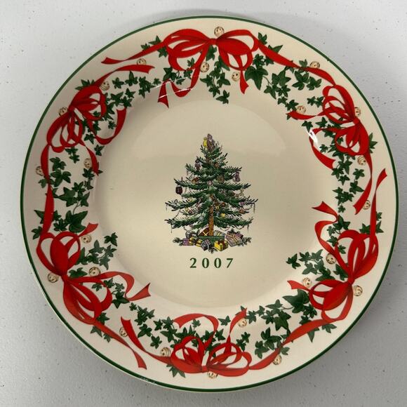 New in Box - Spode 2007 Annual Collector Holiday Plate 8" Christmas Tree Design - Picture 5 of 6